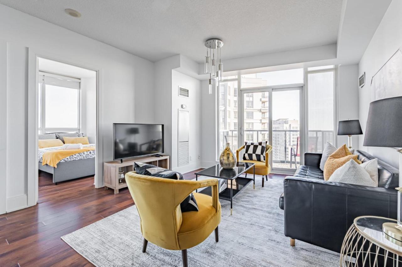 Luxury Apartments In Миссиссага Экстерьер фото