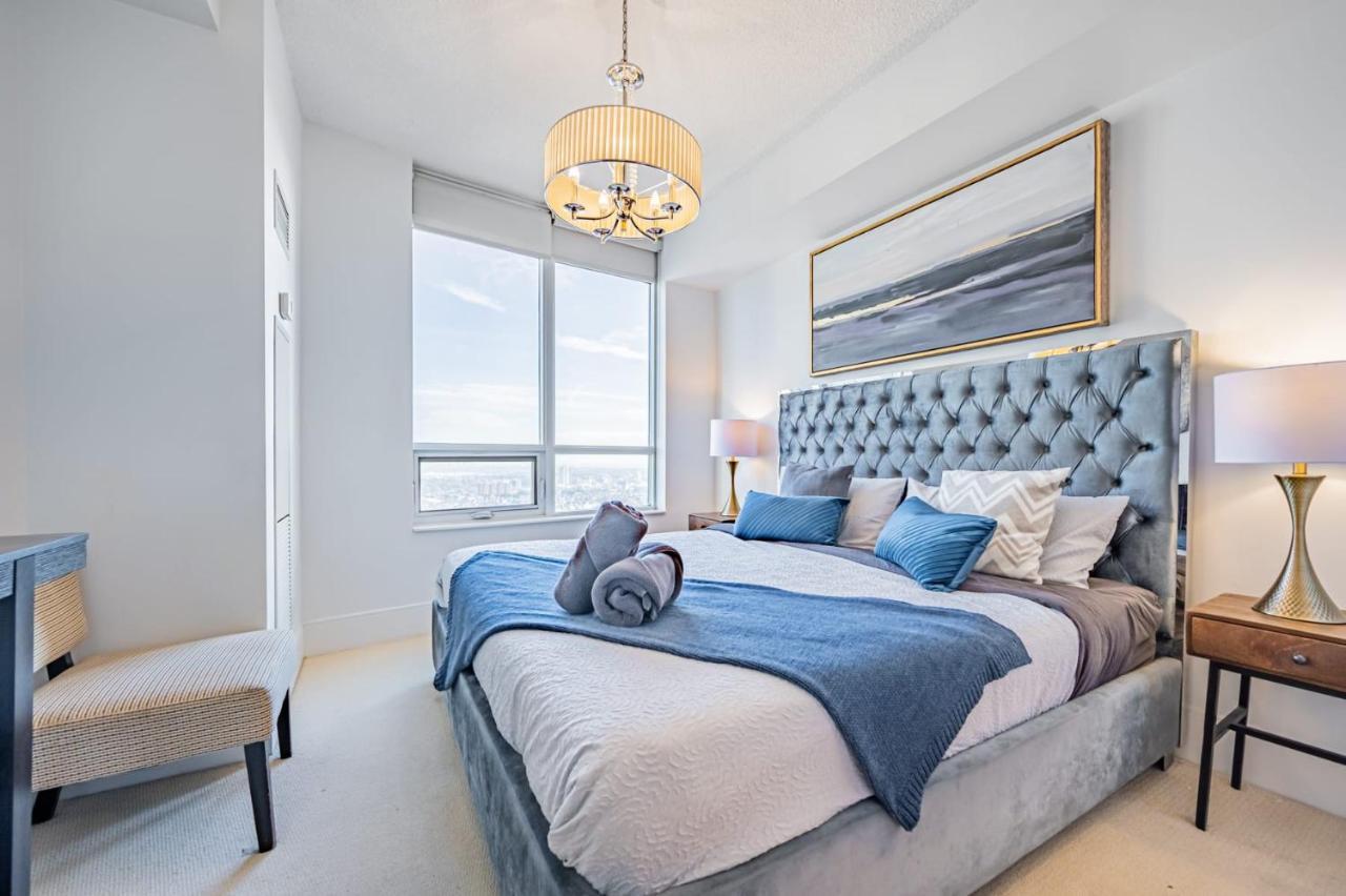Luxury Apartments In Миссиссага Экстерьер фото