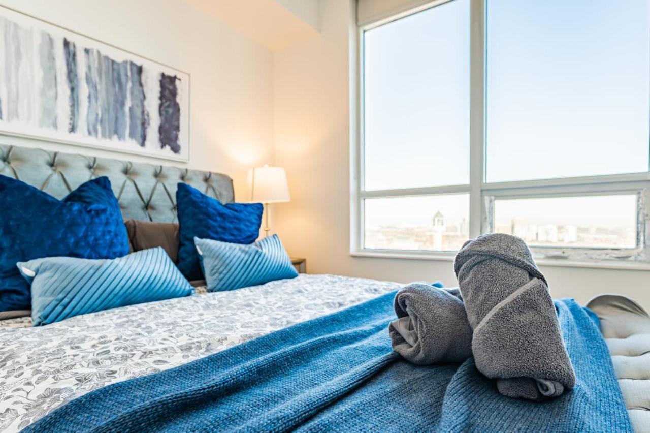 Luxury Apartments In Миссиссага Экстерьер фото