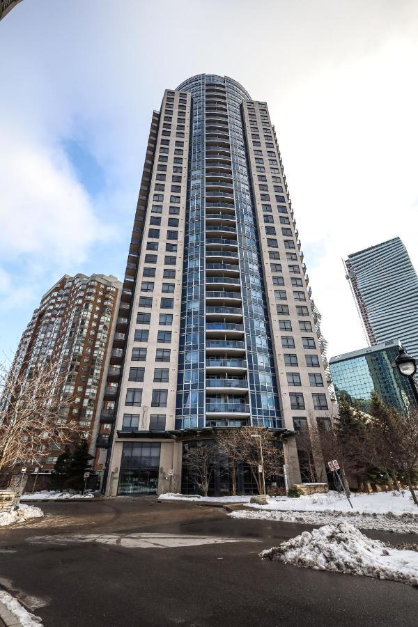 Luxury Apartments In Миссиссага Экстерьер фото